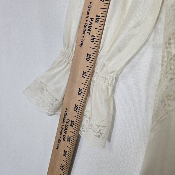 VTG Gilead Peignor Robe Sz L Ivory Satin Lace Accents High Neck Button - Picture 13 of 14